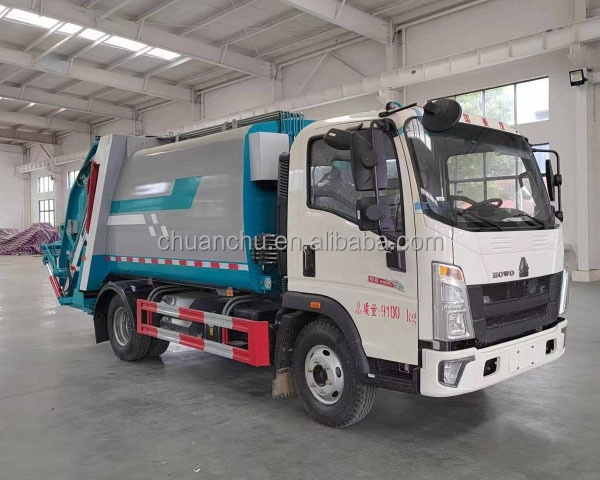 4×2 Trash Compression Garbage Truck front view